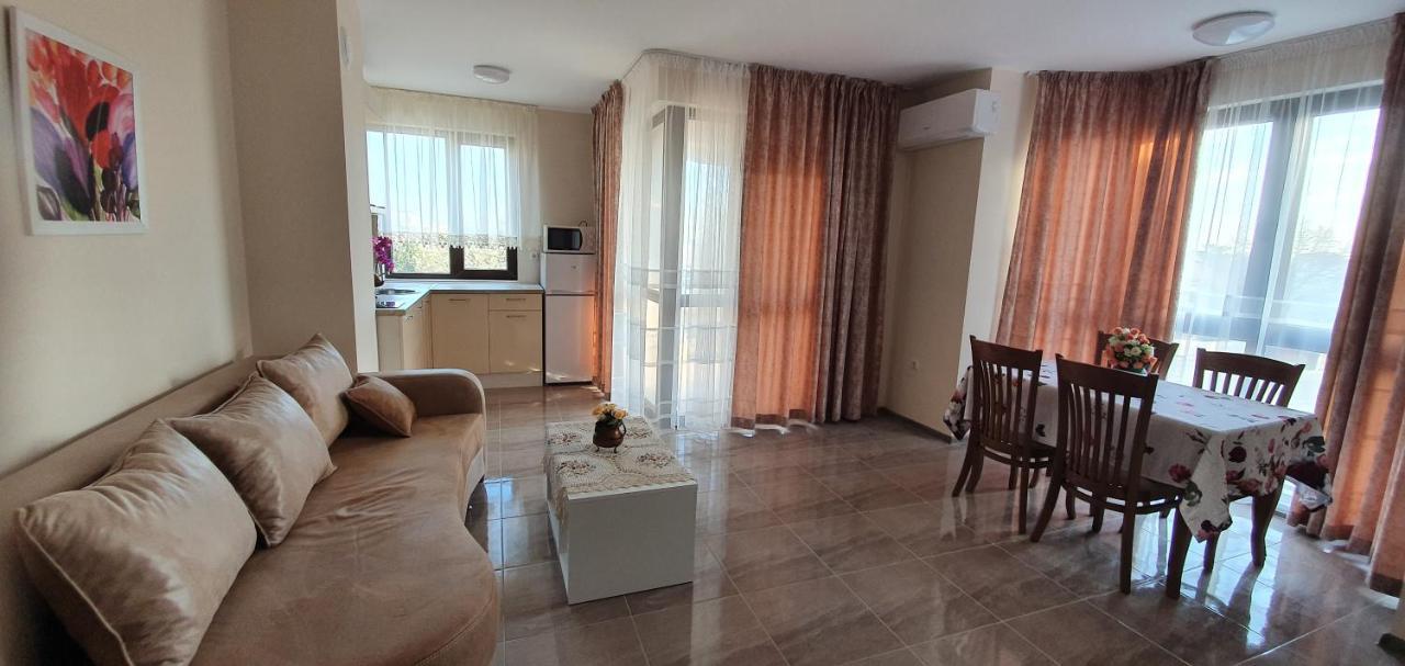 Luxury Apartments Ekaterina Chernomorets Exterior foto